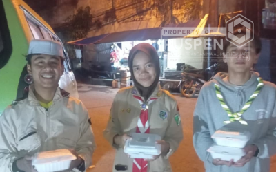 Hangatkan Ramadhan dengan Aksi Nyata, Pramuka MA Al-Muthohhar Turun ke Jalan Bagikan Sahur Gratis